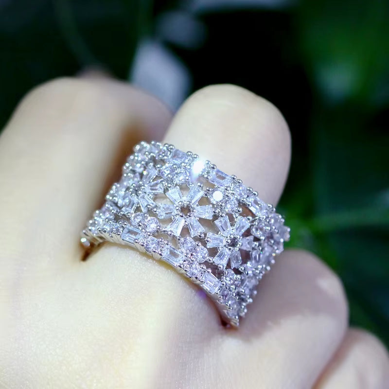 Luxury Geometric Floral Cocktail Finger Rings